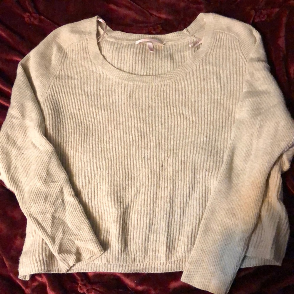 VS Off-the-shoulder Sweater